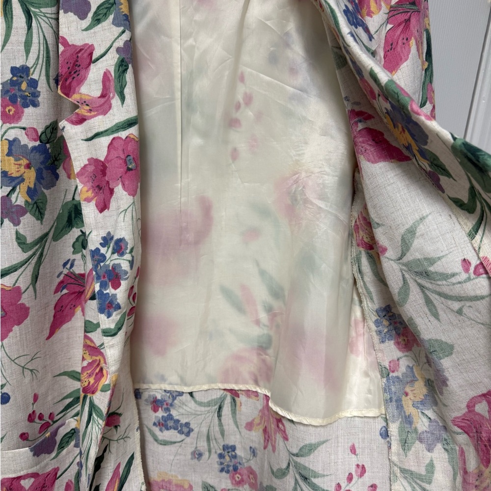 Elegant Floral Women's Blazer - Picture 7 of 9